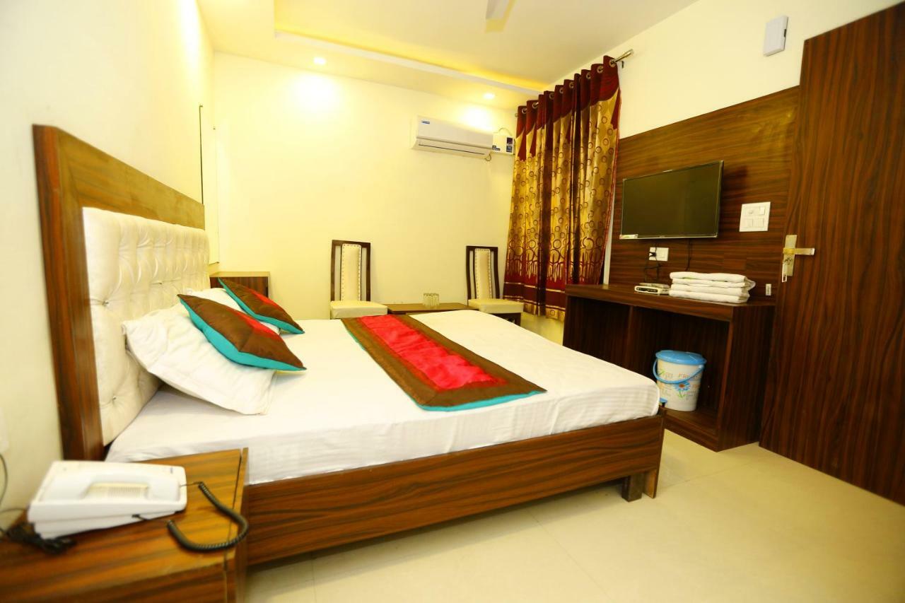 Hotel Golden Heart أمريتسار المظهر الخارجي الصورة